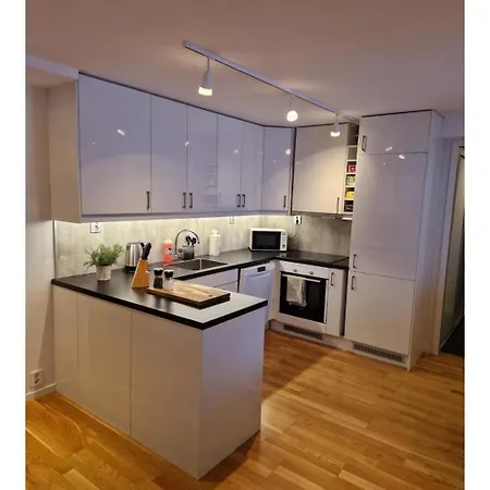 Med Naerhet Til Sjo, Skog Og Fjell Apartment *