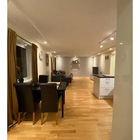 Med Nærhet Til Sjø, Skog Og Fjell *