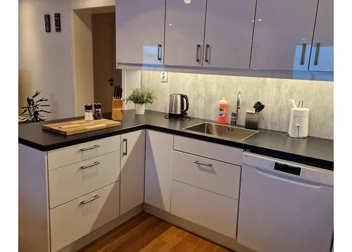 Med Naerhet Til Sjo, Skog Og Fjell * Tromsø