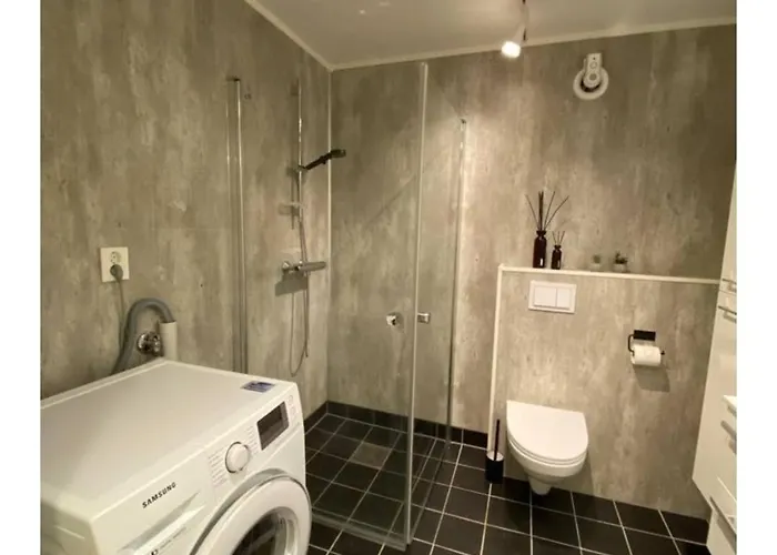 Med Naerhet Til Sjo, Skog Og Fjell Apartment *